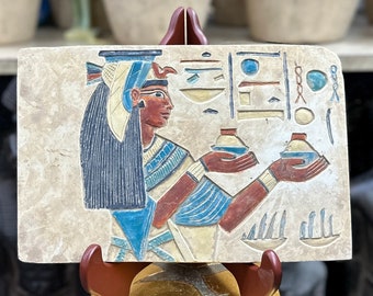 Koningin Nefertari plaquette - oude Egyptische kunst aan de muur - oude geschiedenis - gesneden stenen plaquette - Egyptische koningin