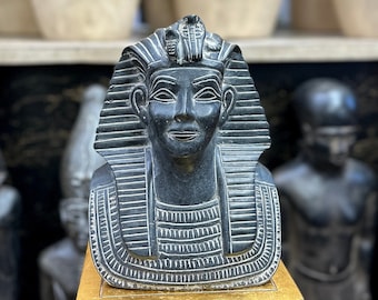 ツタンカーメン王像のレプリカ：古代エジプトのファラオの彫刻 - Etsy 日本
