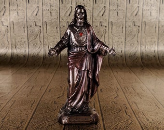 Vintage Sacred Heart of Jesus Mini Statue - Small Hand-Crafted Christian Mini Altar Statue - 3.4&#39;&#39;/8.5cm tall