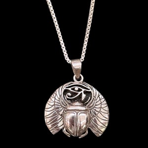 Geflügelter Skarabäus mit Auge von Ra Anhänger - Sterling Silber - Made in Ägypten - Vintage Altägyptischer Stil - 925er Silber Anhänger