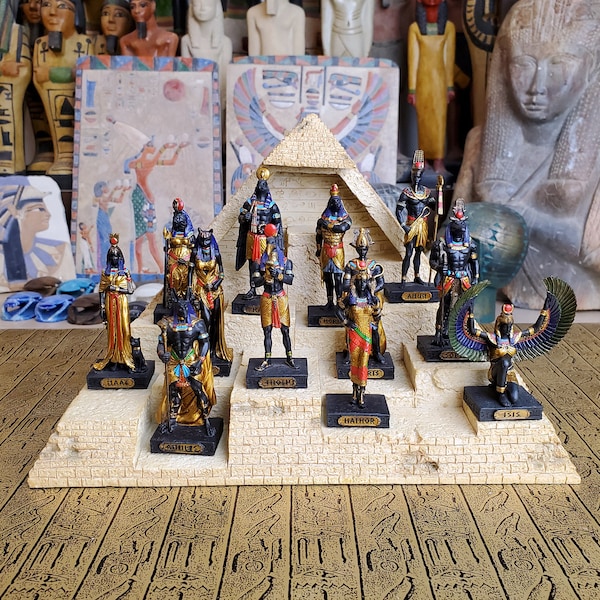 Zestaw 12 miniaturowych figurek starożytnych egipskich bogów i bogiń - Figurki ołtarzowe