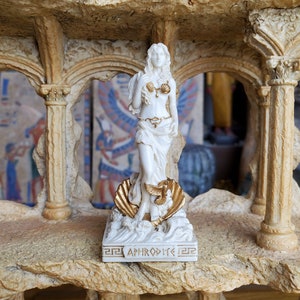 ヴィンテージ マアト像 - 正義の羽根を持つ古代エジプトの女神マアト