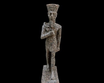 Estatua de Amun Ra - Estatua de granito rojo - Antiguo dios egipcio Amon Re - Hecho en Egipto