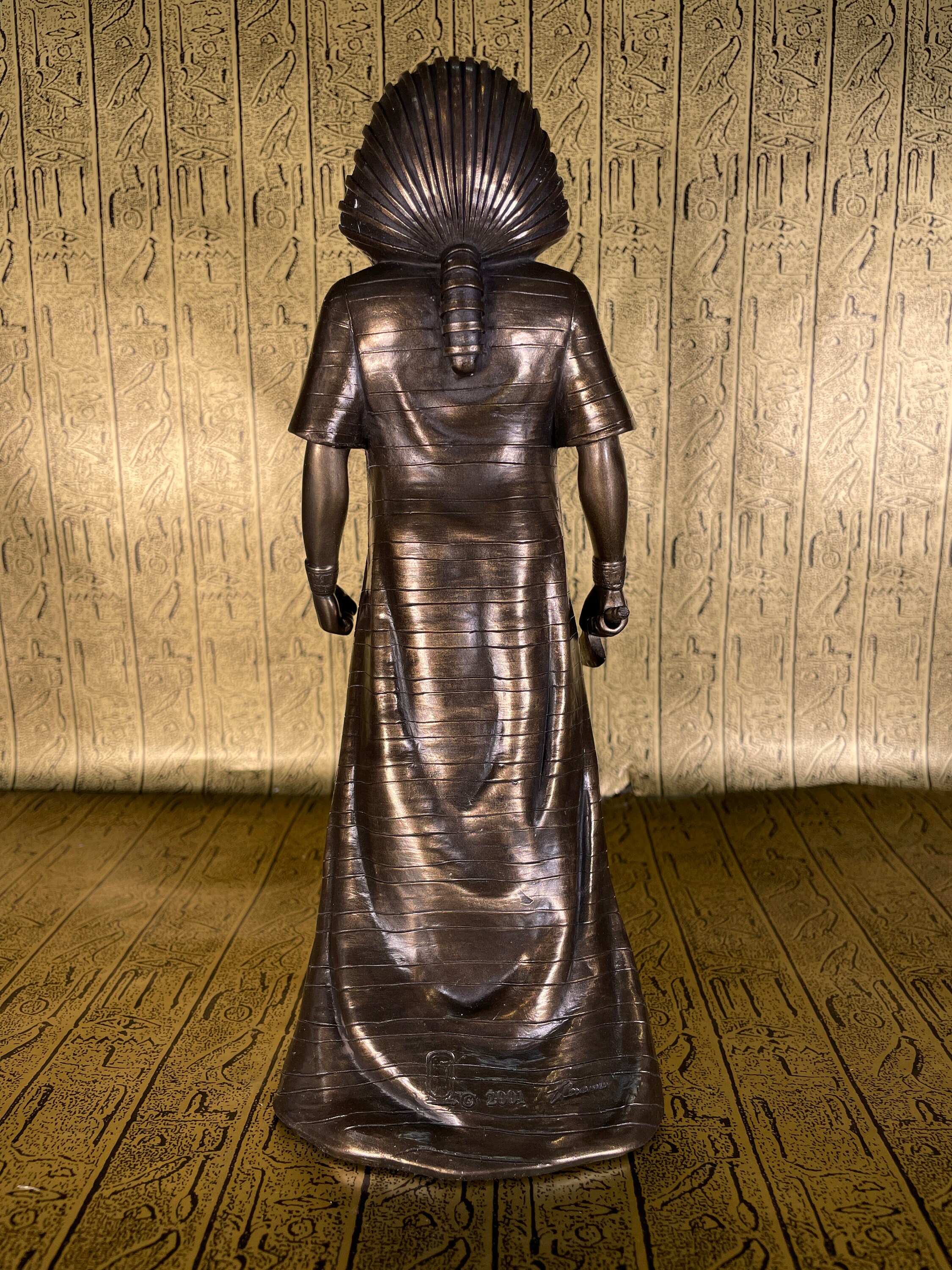 Vintage Egyptian Pharaoh Holding Dagger Statue - Etsy