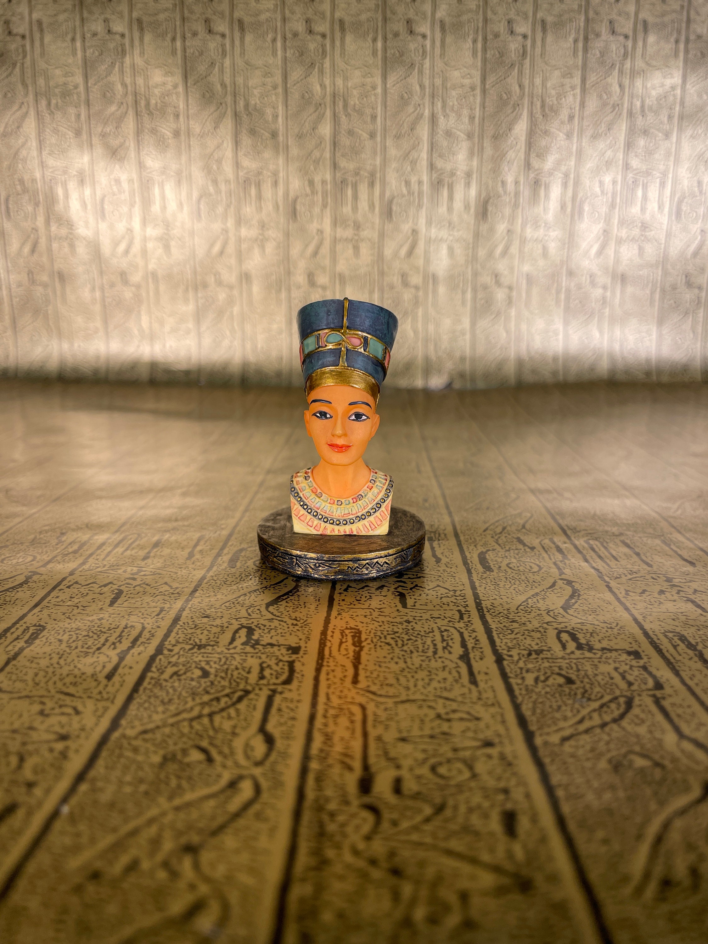 ヴィンテージ ネフェルティティ女王胸像ミニチュアフィギュア - 手描き