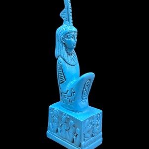 Maat-staty - Handgjord i Egypten - Forntida egyptisk gudinna Ma'at med hieroglyfisk bas - Stenstaty Blå