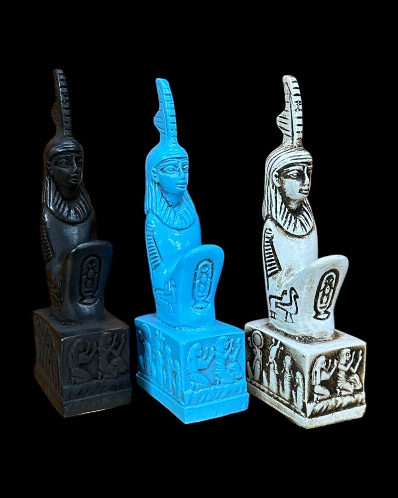Maat-staty - Handgjord i Egypten - Forntida egyptisk gudinna Ma'at med hieroglyfisk bas - Stenstaty bild 1