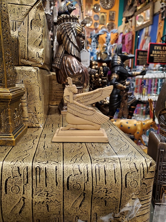 ヴィンテージ マアト像 - 正義の羽根を持つ古代エジプトの女神マアト