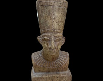 ネフェルティティ女王の最もリアルな胸像 - 古代エジプトの記憶と神性