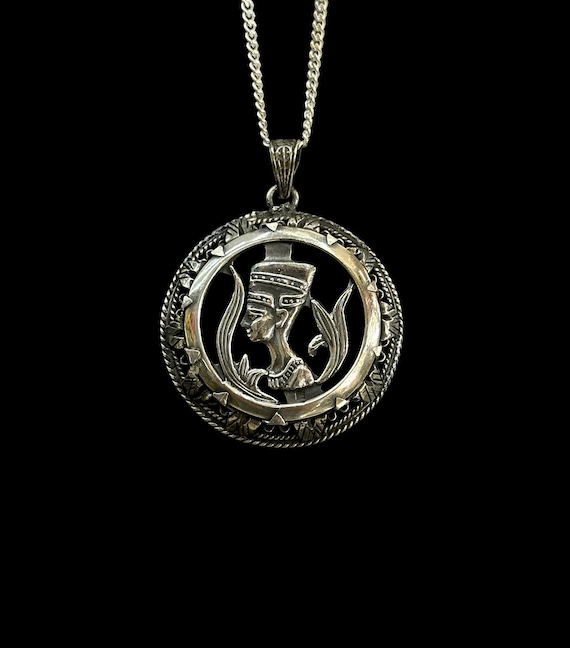 Pendentif Néfertiti vintage Argent sterling Fabriqué en Egypte