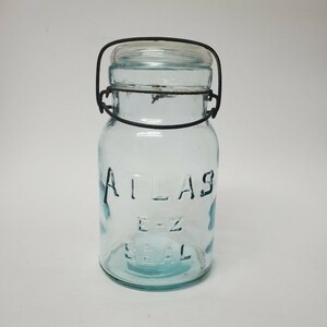 VINTAGE ATLAS MASON Jar Light Blue Mason Jar with Metal Bale Antique Glassware Collectible Kitchenware