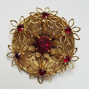 VINTAGE FLOWERED BROOCH Pin Gold Tone Metal Red Rhinestones Antique Collectible Jewelry Estate Wedding Jewelry Brooches