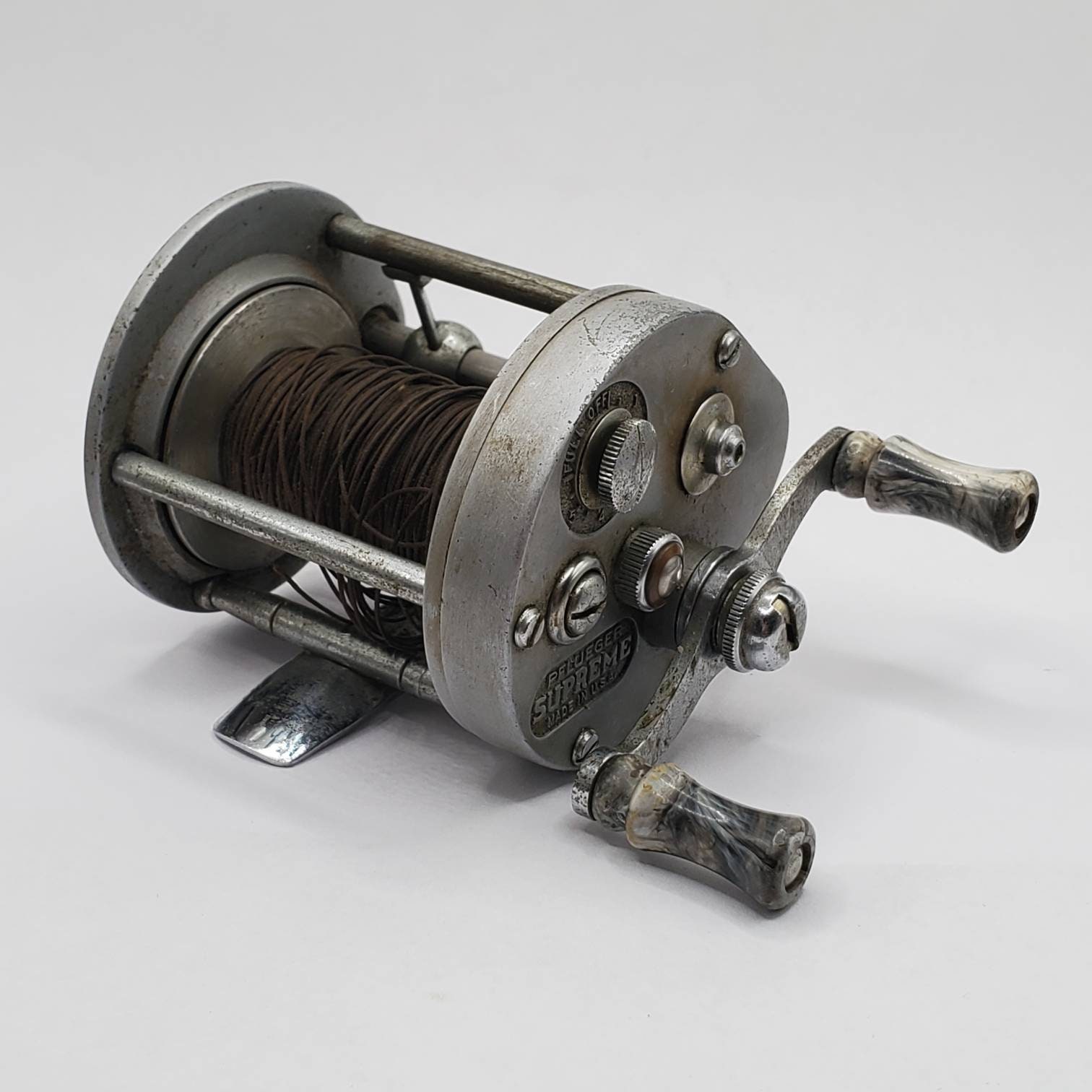 VINTAGE PFLUEGER SUPREME Fishing Reel Casting Reel VINTAGE PFLUEGER SUPREME Fishing Reel Casting Reel