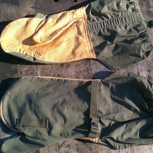 VINTAGE MILITARY MITTENS Leather with Trigger Finger 1951 Militaria Gear Collectible Military Gear
