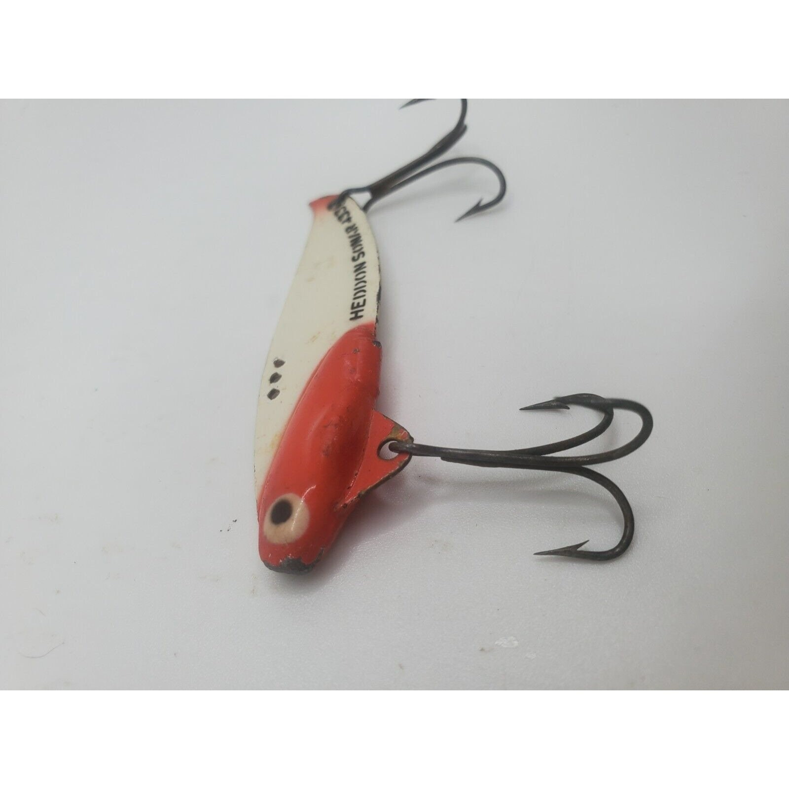 VINTAGE FISHING HEDDON Sonar Lure 433 Metal Red White Fishing Lure  Collectible Memorabilia Fish Bait 