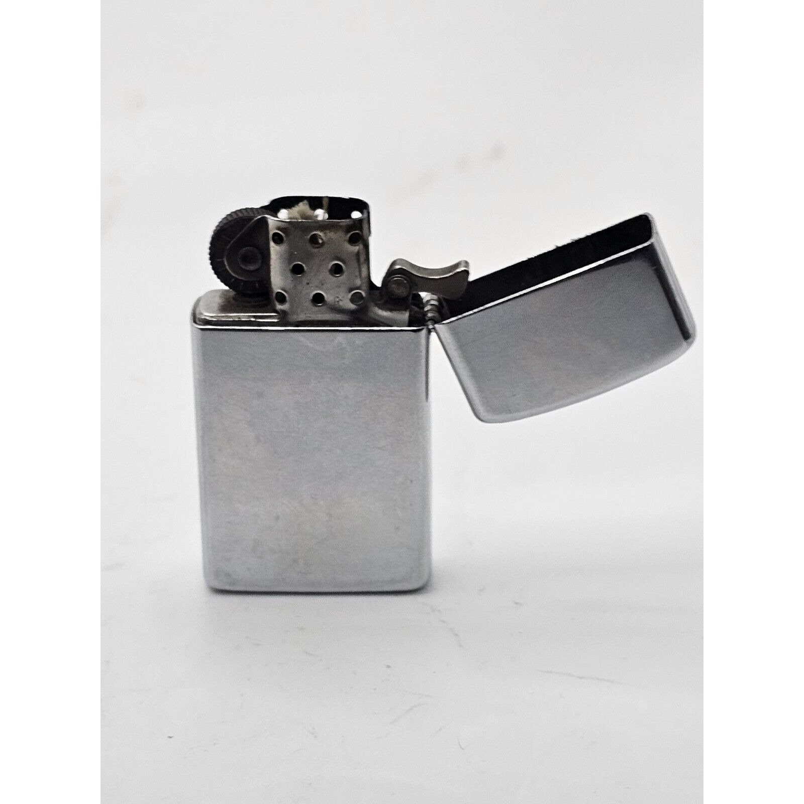 ANTIQUE ZIPPO LIGHTER Diagonal Pin Stripes Engraved Sony 
