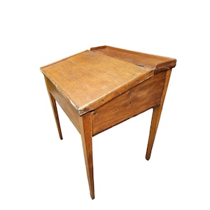ANTIQUE PINE SLANT Top Desk American Primitive Flip Storage Work Plantation Desk Collectine Fine Furniture Memorabilia