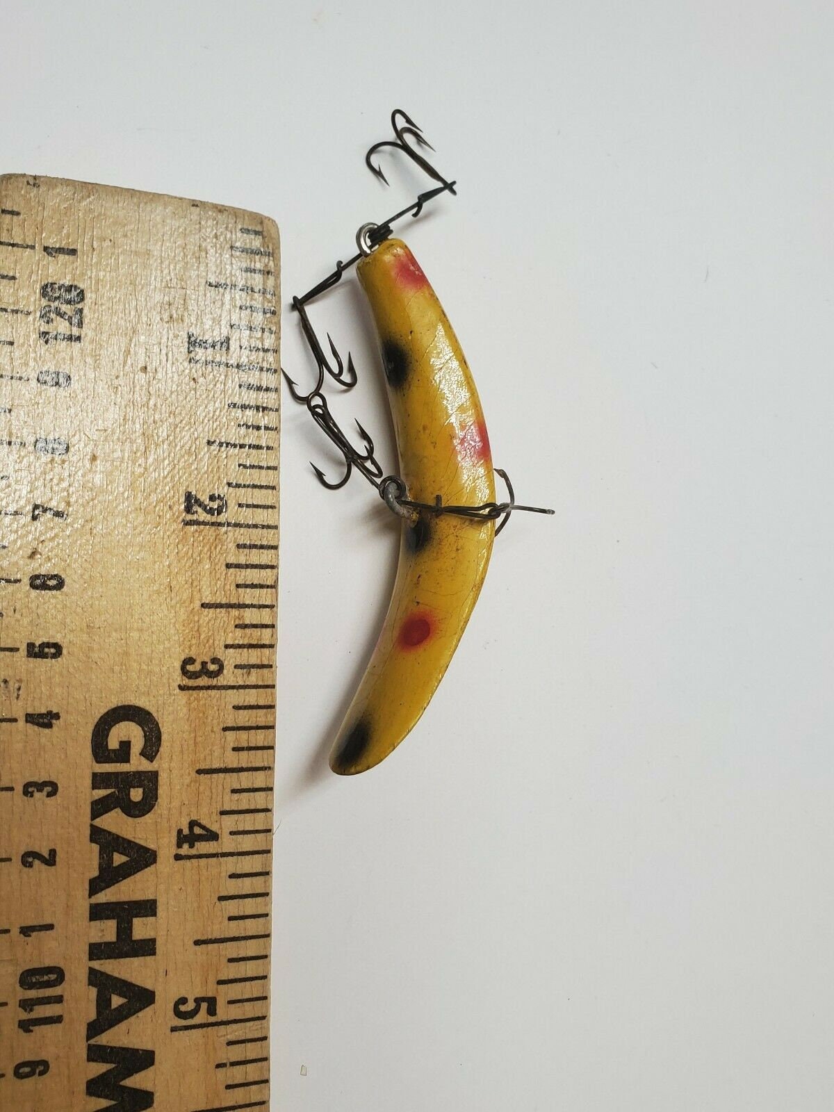VINTAGE WOODEN FISHING Lure Yellow Black & Rd Spotted Double Hooks Fish  Lure Antique Collectible Sporting Goods Lure 