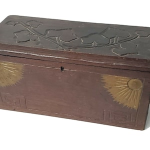 VINTAGE HAND CARVED Wooden Box Hinged Lid Large Antique Decorative Box Collectible