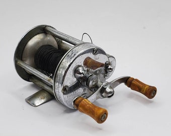 VINTAGE PFLUEGER SKILKAST Akron No. 1953 Chrome Fishing Reel VINTAGE PFLUEGER SKILKAST Akron No. 1953 Chrome Fishing Reel
