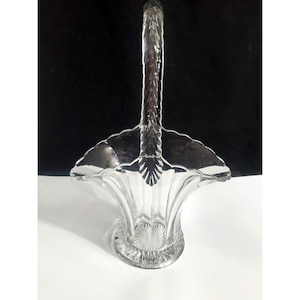 ANTIQUE CLEAR GLASS Handle Basket 12&quot; Bridal Basket Collectible Glassware