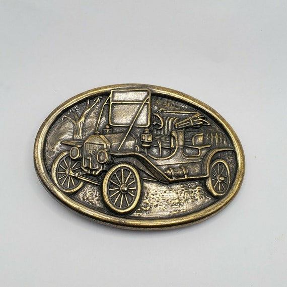 VINTAGE CAR MODEL T Ford Belt Buckle Avon Collecti