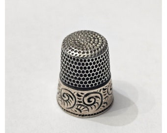 ANTIQUE STERLING SILVER Thimble #8 Ornate Design Sewing Notions Collectible Memorabilia