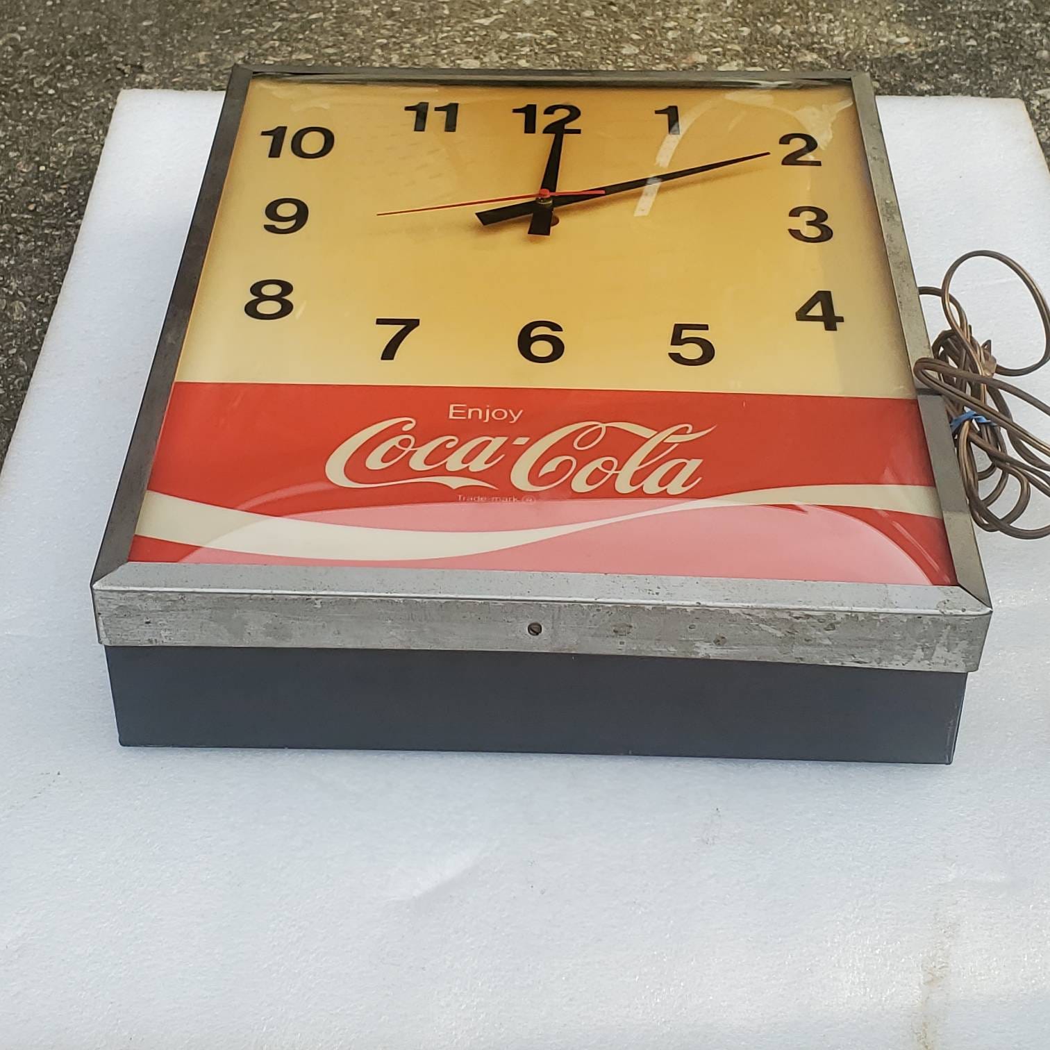 VINTAGE COCA COLA Clock Dome Glass Swihart Porducts Steel Case