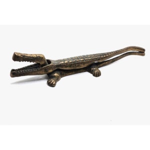 ANTIQUE  BRASS ALLIGATOR Nutcracker Big Crocodile Paperweight Collectible Bar Memorabilia