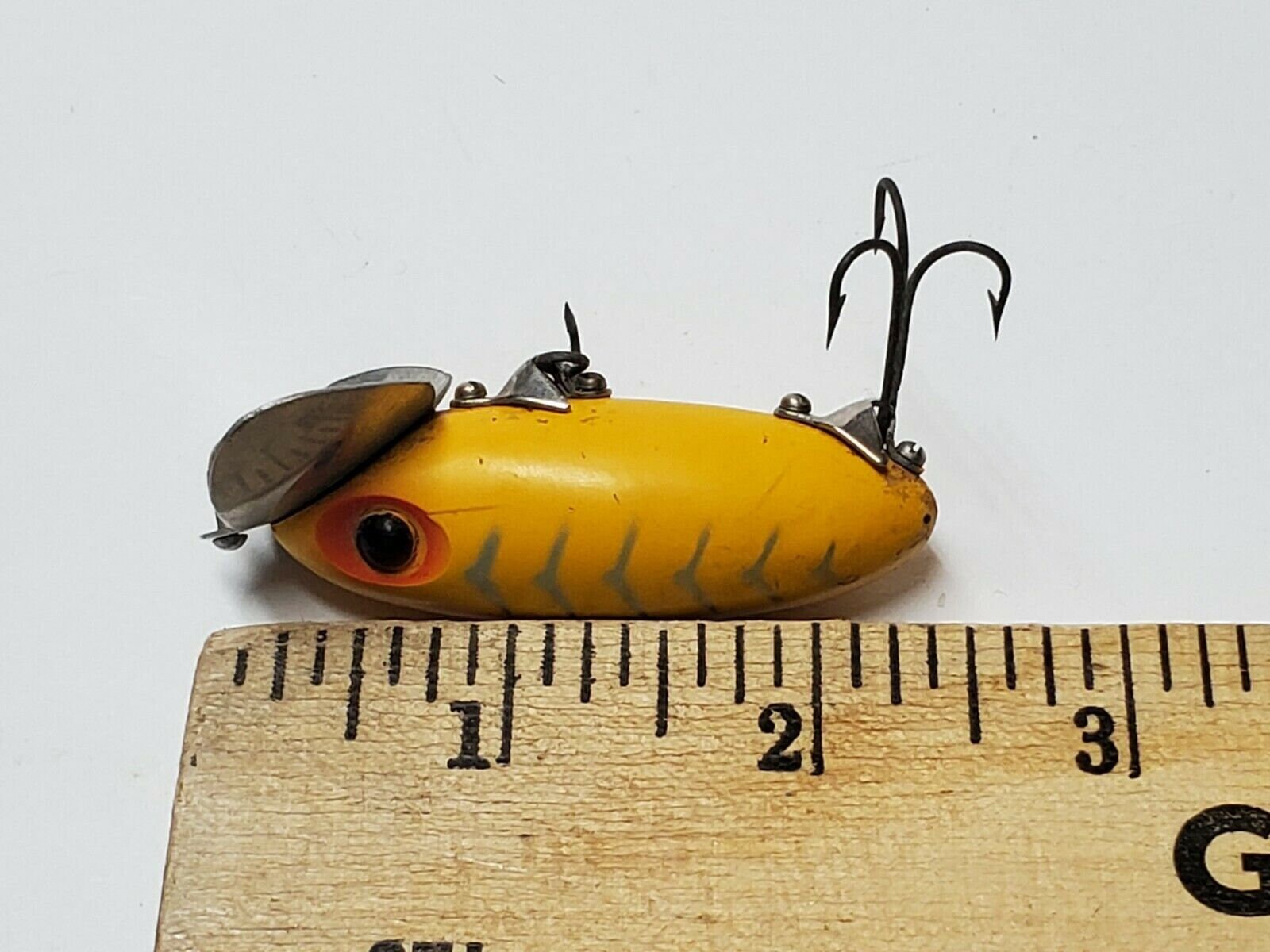 VINTAGE JITTERBUG YELLOW Fishing Lure by Fred Arbogast Akron