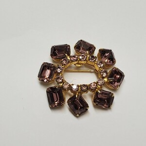 VINTAGE PURPLE BROOCH Pin Purple Rhinestones Antique Estate Jewelry Collectible Wedding Jewerly