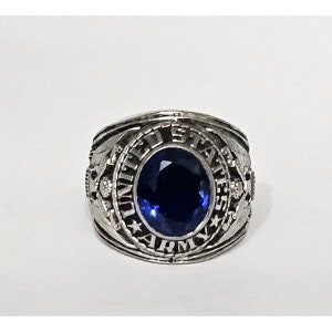 VINTAGE ARMY CLASS Ring Blue Stone American Eagle Alloyadium Size 8 Collectible Memorabilia Estate Jewelry