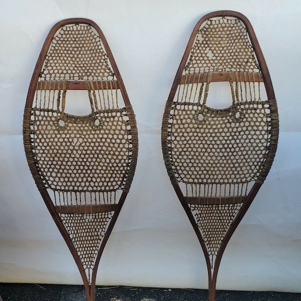 VINTAGE WOODEN SNOW Shoes Handmade Deer Skin Hide Collectible Memorabilia Home Decor Cabin Decor