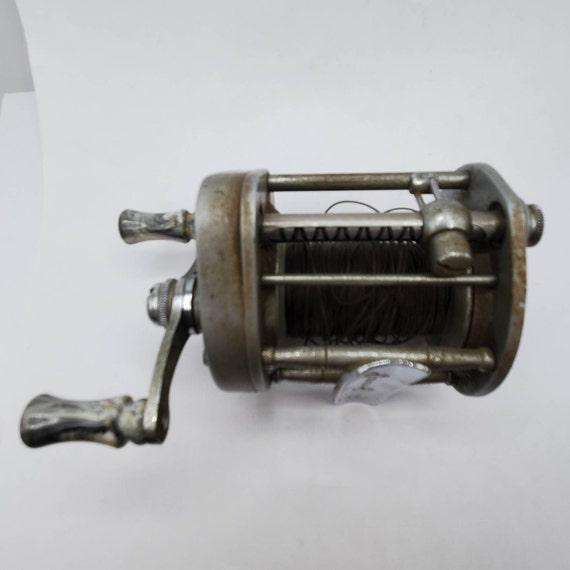 VINTAGE PFLUEGER SUPREME Fishing Reel Casting Reel VINTAGE PFLUEGER SUPREME Fishing Reel Casting Reel