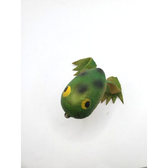 VINTAGE GREEN CAOUTCHOUC Frog Fishing Lure Antique Collectible