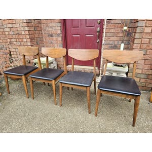 MID CENUTRY MODERN Walnut Dining Chairs Set of 4 Black Vinyl for Stanley Chairs Furniture Collectible Memorabilia