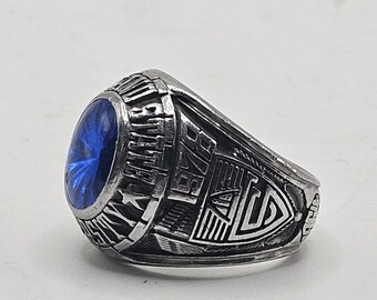VINTAGE CLEVELAND UNIVERSITY Class Ring Blue Stone 1978 Artcarved