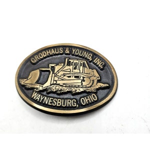 VINTAGE BELT BUCKLE Grodhaus & Young Construction Bulldozer Men&#39;s Buckle Waynesburg Ohio Collectible Memorabilia