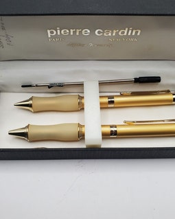 VINTAGE PIERRE CARDIN Pen Set Gold Tone in Original Box