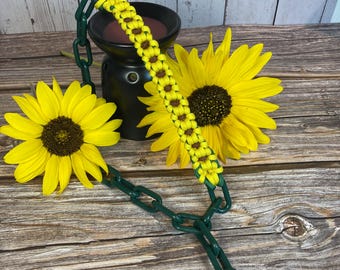 Sunflower Paracord Pet Goat Collar: Breakaway Safety Chain