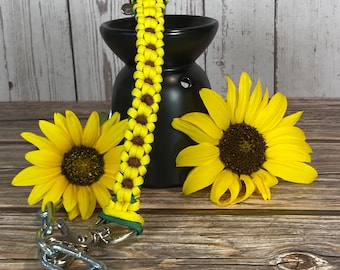 Handcrafted Sunflower Paracord Goat Show Chain Collar