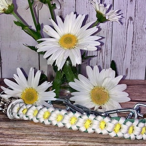 Handcrafted Daisy Paracord Goat Show Chain Collar image 1