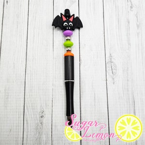 Halloween Beaded Pen, Silicone Bat, Halloween Colors, Black Bat Beaded Pen, Halloween Bat Focal Beaded Pen, Plastic Barrel Beaded Pen