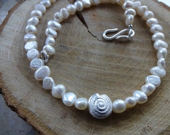 Echte Perlenkette mit Silberschnecke,Halskette mit Perle,Brautschmuck,Handgefertigtes Perlen-Collier,Geschenk für Sie,moderne Perlenkette,