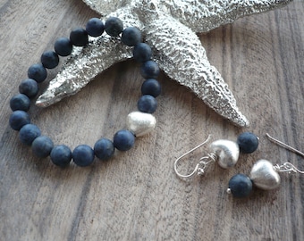 Blue bracelet with heart,Valentine&#39;s gift,gift for girlfriend,handmade bracelet with heart,delicate gemstone bracelet,blue pearl bracelet
