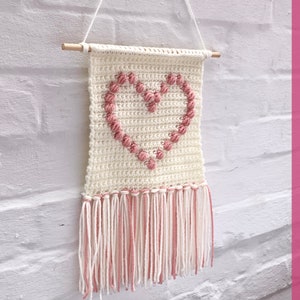 Crochet Pattern | Easy Crochet Wall Hanging pattern to make your own modern crochet wall art