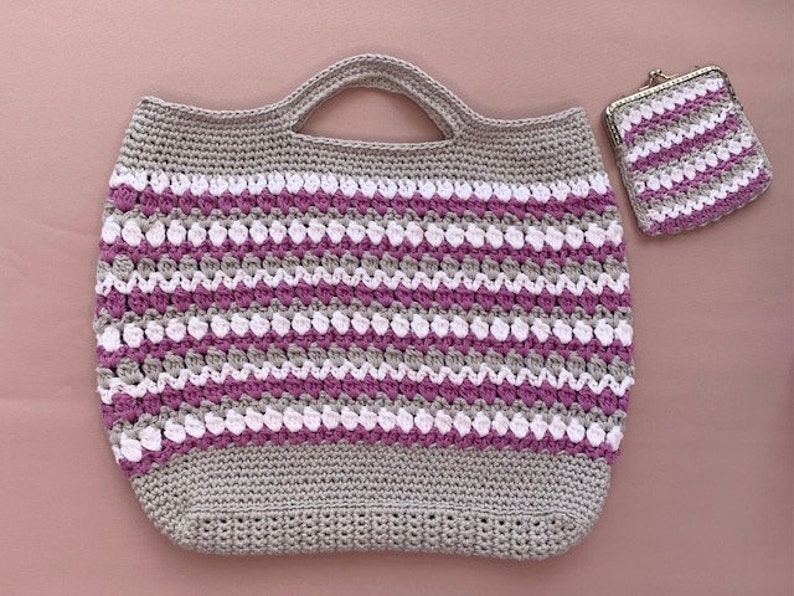 Crochet bag pattern, Crochet purse Pattern, beginner crochet pattern, stripy crochet bag pattern, textured crochet bag pattern image 3