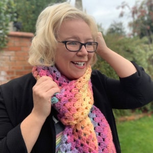 Crochet Scarf womens crochet pattern, C2C Granny Stitch, beginner crochet , crochet patterns for women, crochet fashion, scarf crochet