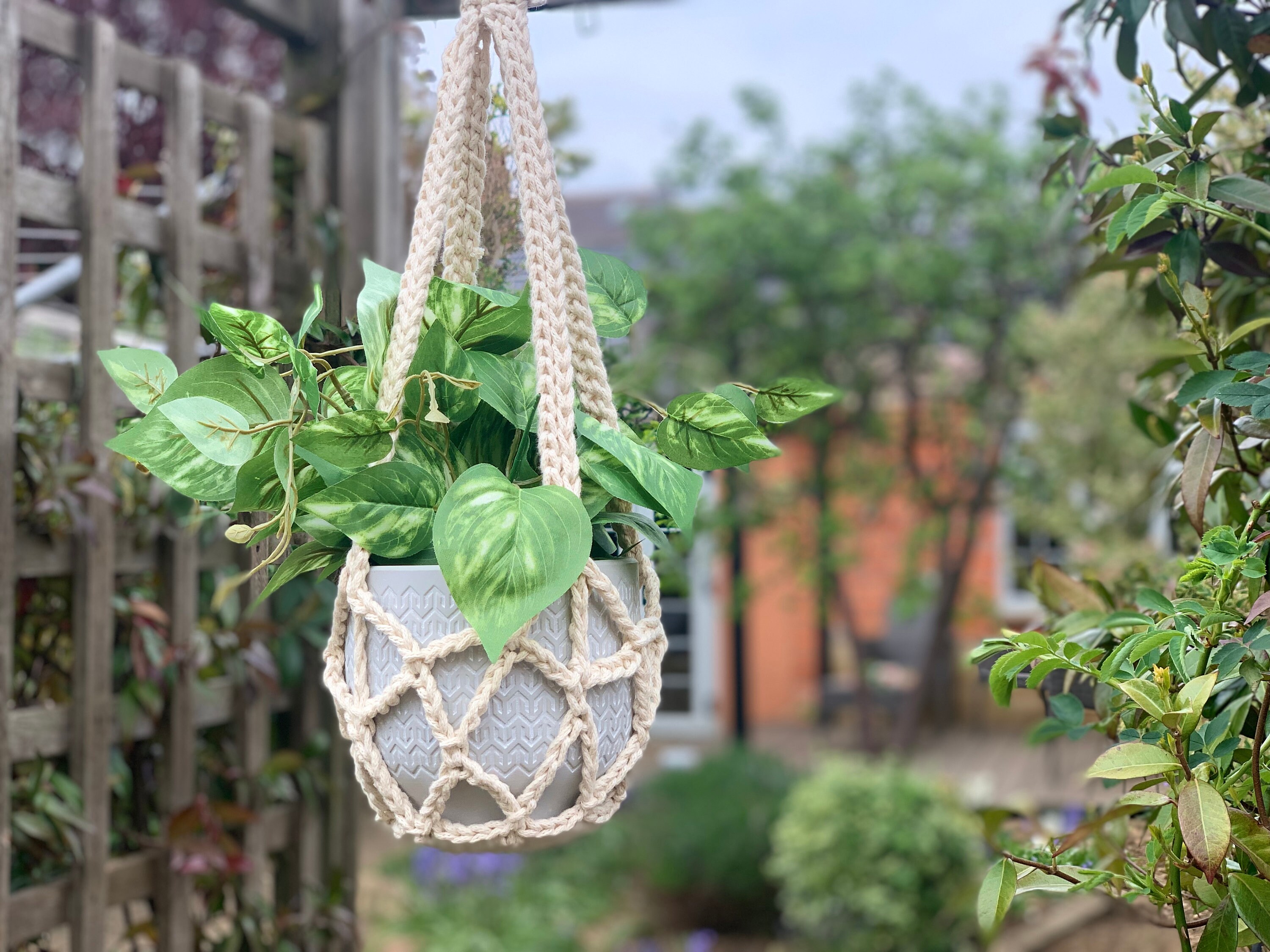 Easy Crochet Plant Hanging Pattern, Crochet Macramé Plant Hanger for ...