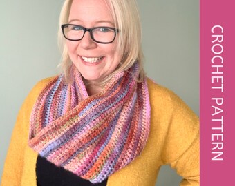Crochet Infinity Scarf Pattern, Mobius Cowl Crochet pattern, Permanent Twist Crochet Cowl Pattern